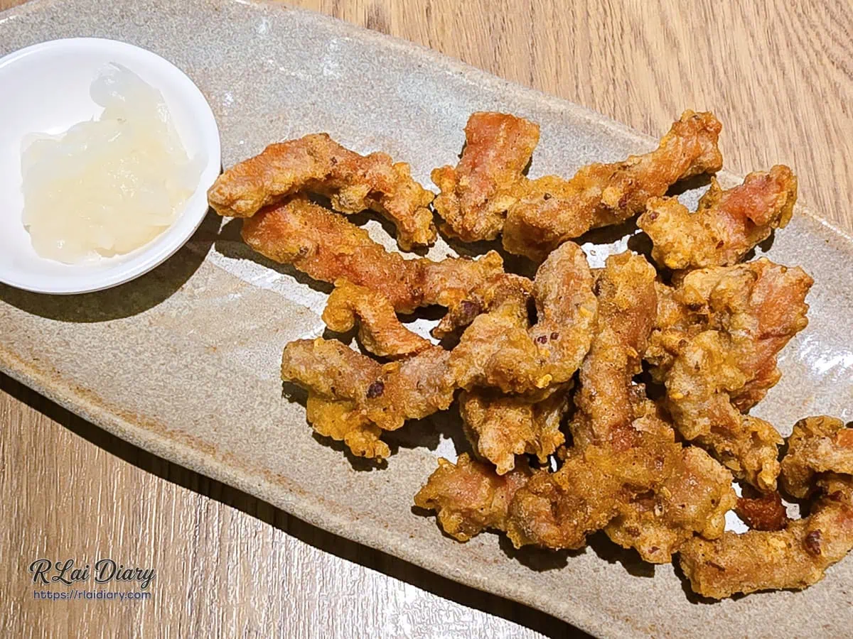 台灣大道美食來呷飯川食堂椒麻酥肉搭配酸甜蘿蔔片