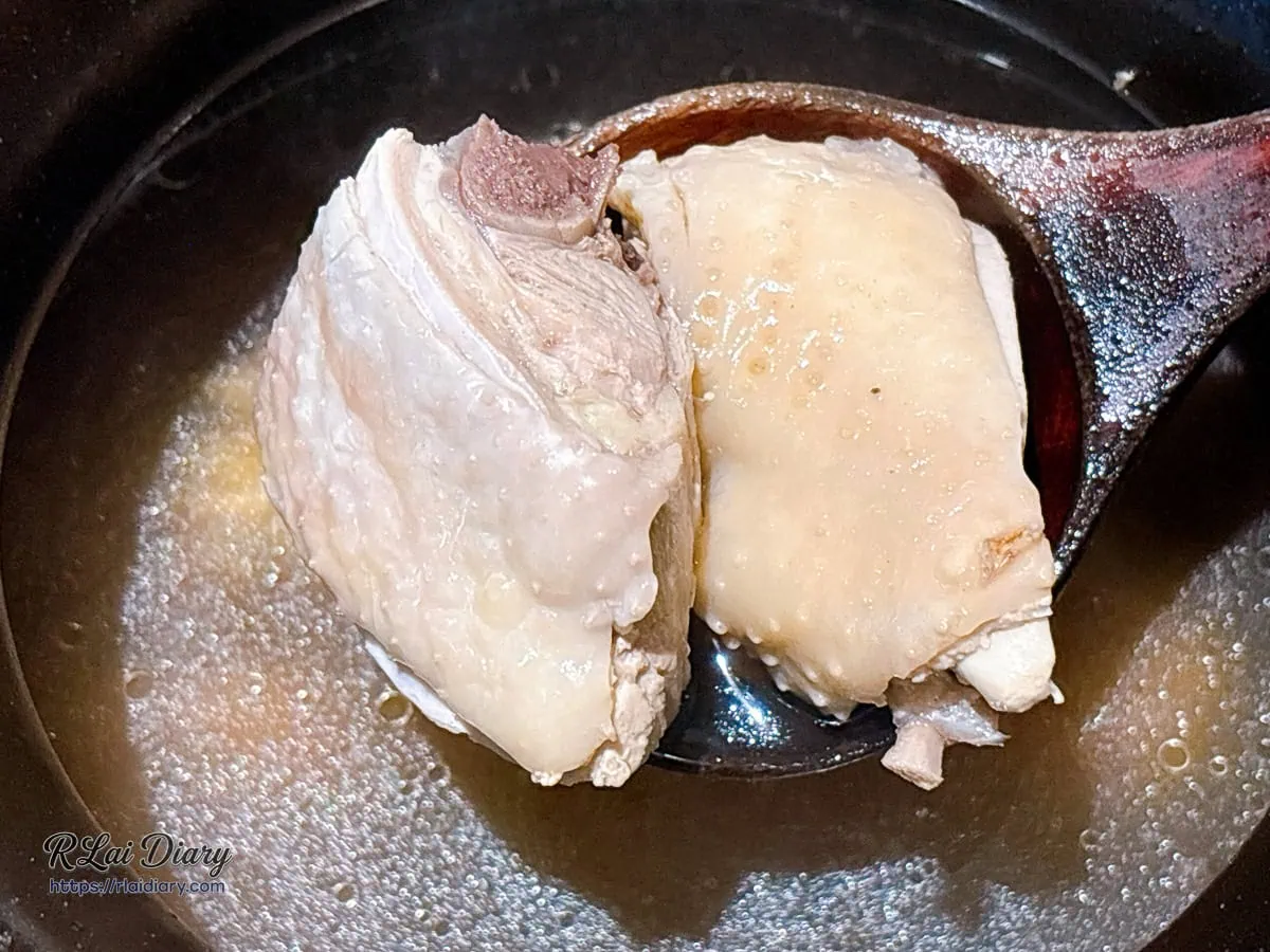 來呷飯川食堂養生一鍋土雞湯鮮嫩燉雞肉特寫