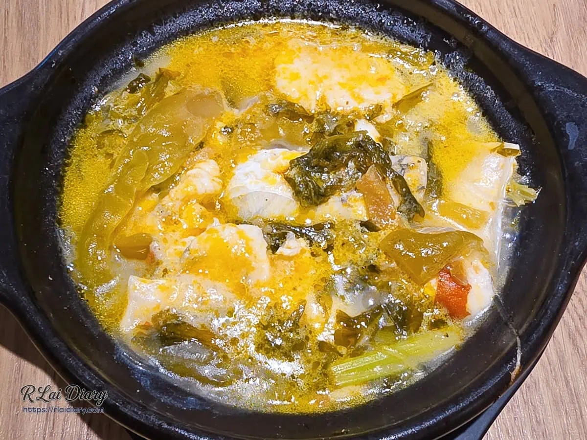 台中西區平價合菜來呷飯川食堂老壇酸菜魚全景