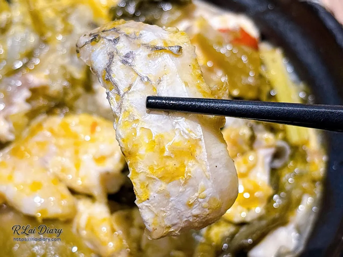 來呷飯川食堂老壇酸菜魚無刺鮮嫩鱸魚片特寫