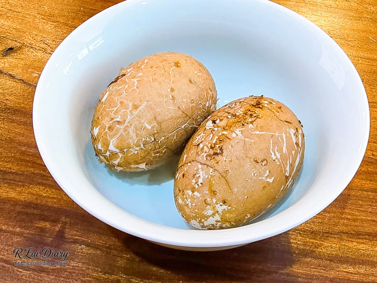 水澤潤舖元氣蛋細密碎紋與入味藥膳湯汁特寫
