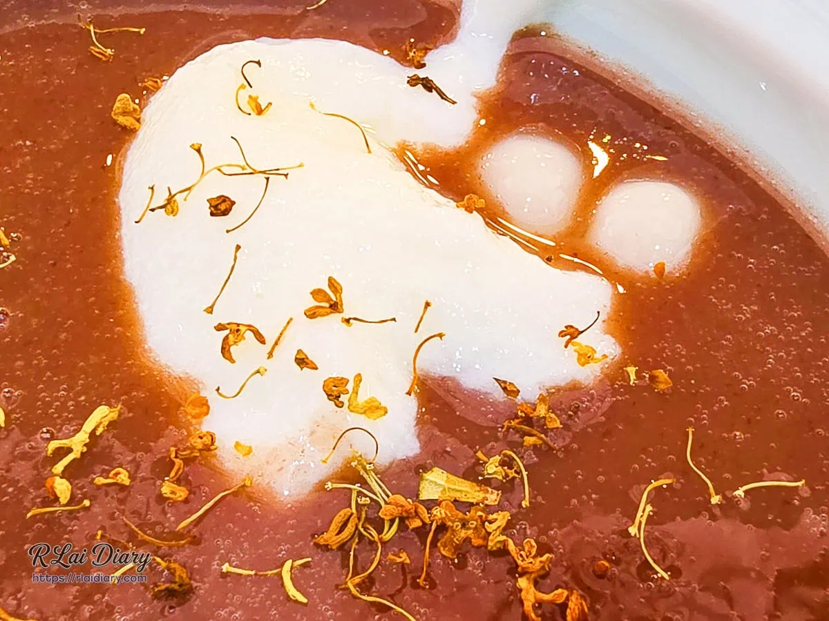 水澤潤舖低溫烘焙桂花點綴濃郁紅豆沙甜湯特寫