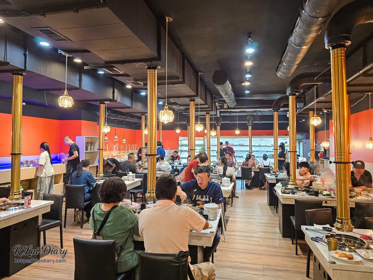 桃園站前TenTen HOTPOT BBQ舒適寬敞的室內用餐環境
