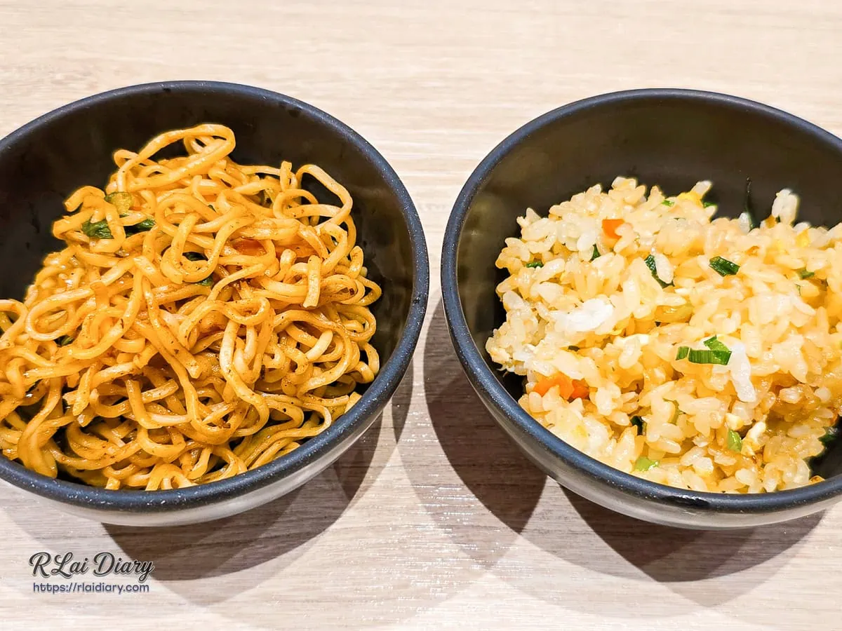 自助吧熟食區人氣炒飯與招牌炒泡麵