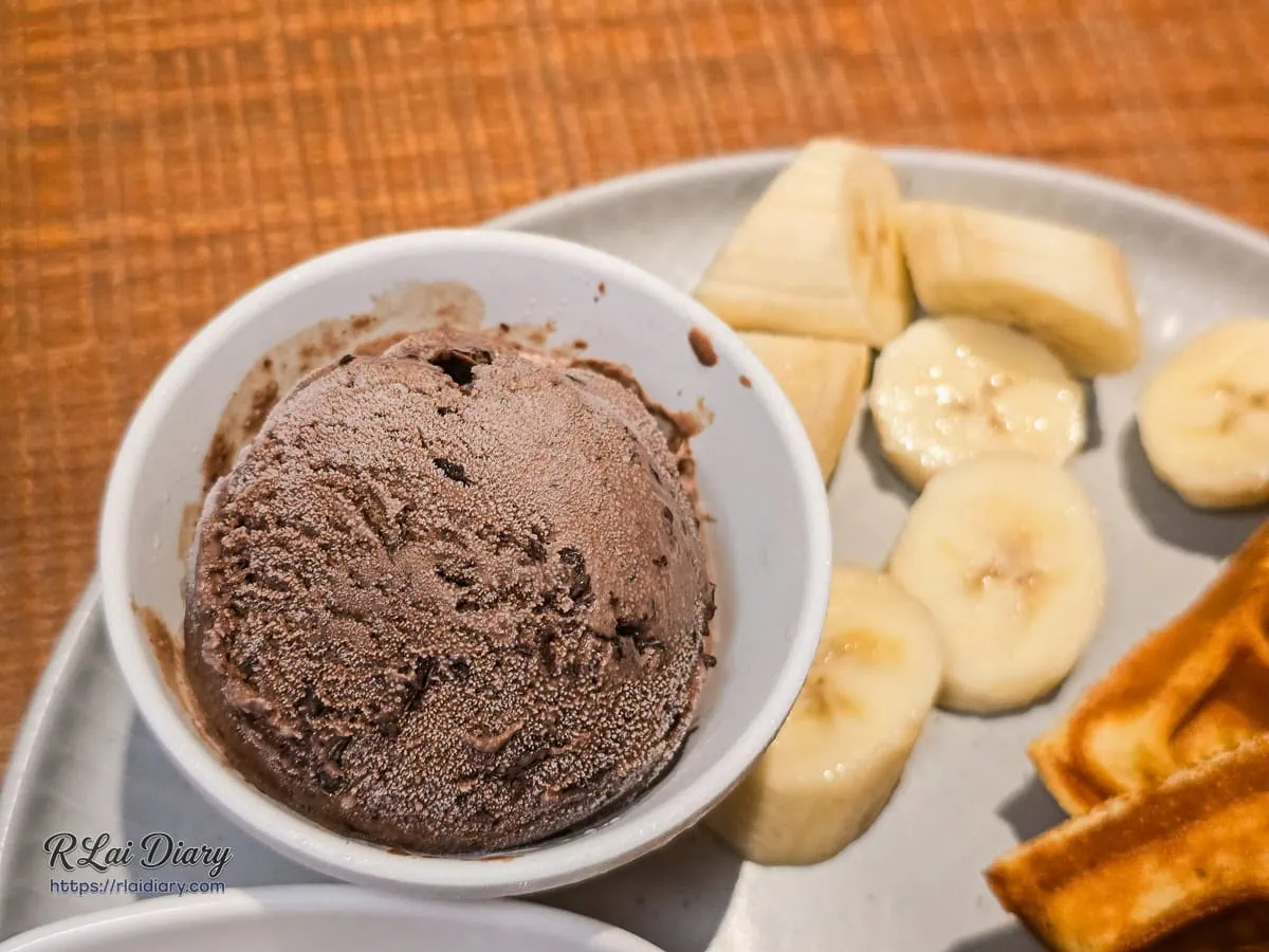 INN CAFE西門店甜點：巧克力香蕉鬆餅附贈濃郁巧克力冰淇淋