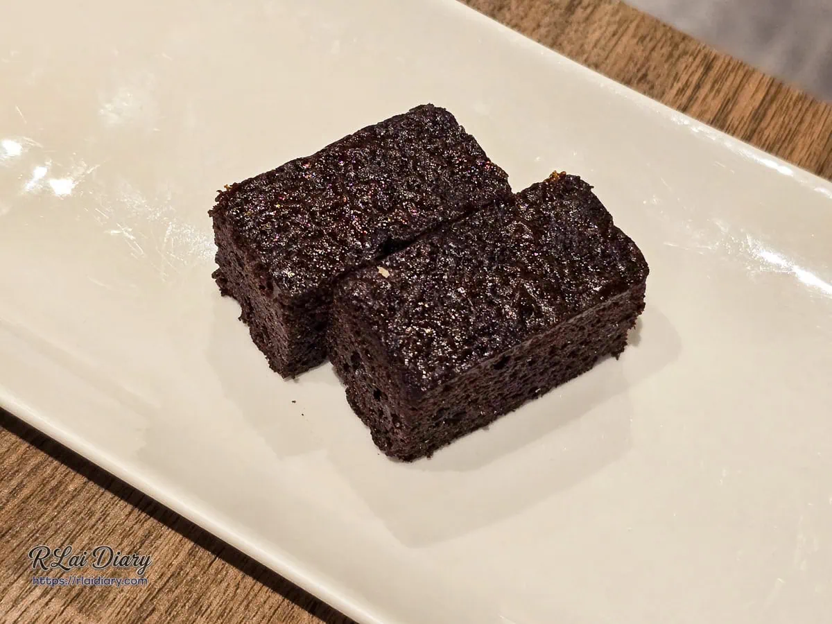 築崎燒串放題松竹店濃郁巧克力布朗尼甜點
